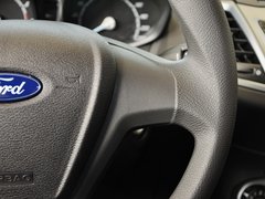 2013款 两厢 1.5L 手动 风尚型