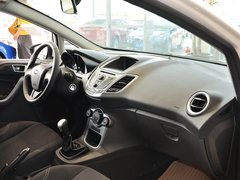 2013款 两厢 1.5L 手动 风尚型
