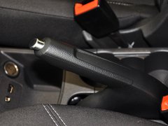 2013款 两厢 1.5L 手动 风尚型