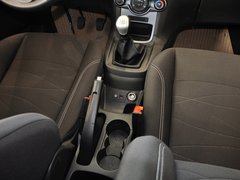 2013款 两厢 1.5L 手动 风尚型