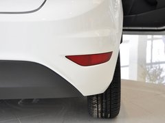 2013款 两厢 1.5L 手动 风尚型