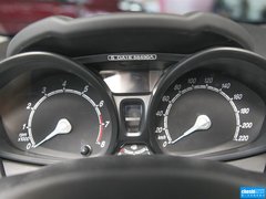 2013款 两厢 1.5L 手动 风尚型