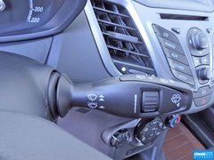 2013款 两厢 1.5L 手动 风尚型