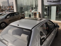 2013款 1.6L 手动 科技型天窗版
