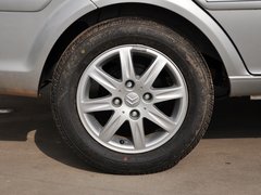 2013款 1.6L 手动 科技型天窗版