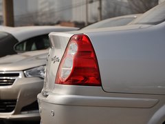 2013款 1.6L 手动 科技型天窗版