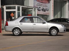 2013款 1.6L 手动 科技型天窗版