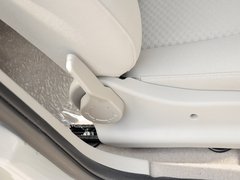 2013款 1.6L 手动 科技型天窗版