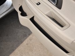 2013款 1.6L 手动 科技型天窗版