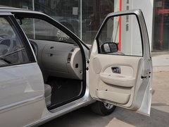 2013款 1.6L 手动 科技型天窗版