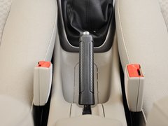 2013款 1.6L 手动 科技型天窗版