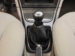 2013款 1.6L 手动 科技型天窗版