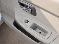 2013款 1.6L 手动 科技型天窗版