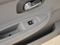 2013款 1.6L 手动 科技型天窗版