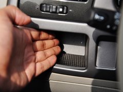 2013款 1.6L 手动 科技型天窗版
