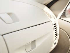 2013款 1.6L 手动 科技型天窗版