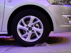 2013款 1.6L 手动 尊贵型