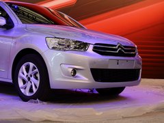 2013款 1.6L 手动 尊贵型