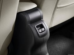 2013款 1.6L 手动 尊贵型