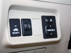 一汽丰田  1.6GL 自动 特装版 方向盘左后仪表台