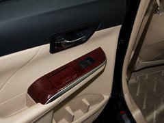 2013款 2.0L 自动 舒适版