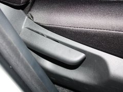 2013款 2.0L 经典特装版5座