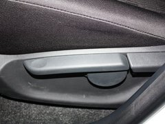 2013款 2.0L 经典特装版5座