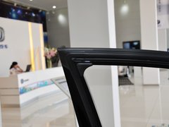 2013款 1.8T 自动 旗舰型