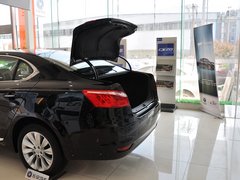 2013款 1.8T 自动 旗舰型