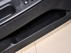 2013款 1.8T 自动 旗舰型