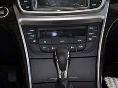 2013款 1.8T 自动 旗舰型