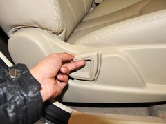 2013款 1.8T 自动 尊贵型