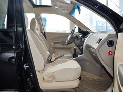 2013款 2.0L 手动 两驱时尚型 5座