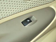 2013款 2.0L 手动 两驱时尚型 5座