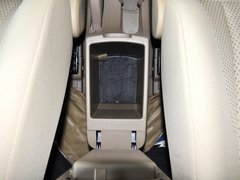 2013款 2.0L 手动 两驱时尚型 5座