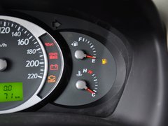 2013款 2.0L 手动 两驱时尚型 5座