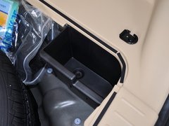 2013款 2.0L 手动 两驱时尚型 5座
