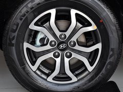 2013款 2.0L 手动 两驱时尚型 5座