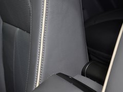 2013款 2.5T 自动 行政升级版 7座