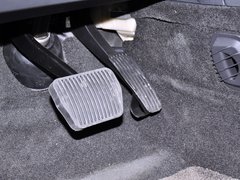 2013款 2.5T 自动 行政升级版 7座