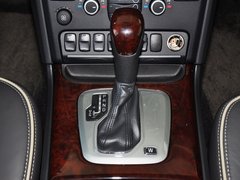 2013款 2.5T 自动 行政升级版 7座