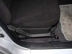 2013款 2.0L 手动 两驱经典版 5座