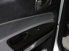 2013款 2.0L 手动 两驱经典版 5座
