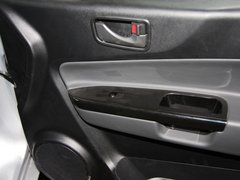 2013款 2.0L 手动 两驱经典版 5座