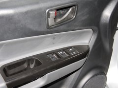 2013款 2.0L 手动 两驱经典版 5座