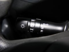 2013款 2.0L 手动 两驱经典版 5座