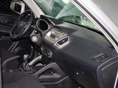 2013款 2.0L 手动 两驱经典版 5座