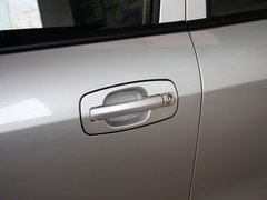 2013款 2.0L 手动 两驱经典版 5座