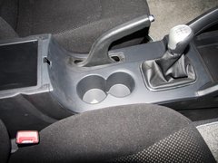 2013款 2.0L 手动 两驱经典版 5座