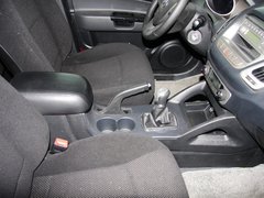 2013款 2.0L 手动 两驱经典版 5座